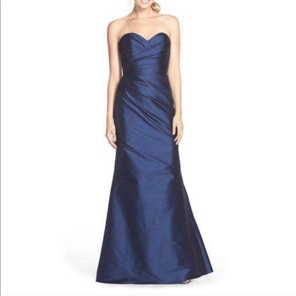 Jim Hjelm navy blue satin strapless gown size 12